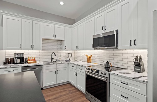 Georgetown House | Stunning 3BR Cottage, Fire Pit, Near Horse Park, Walkable to Downtown