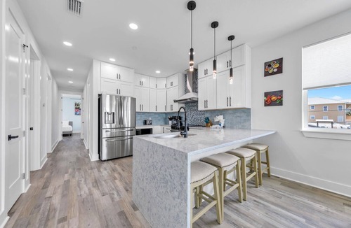 Bahama Beach House | ☀️Stunning 6BR Home-Private Pool-Across from Beach-Golden Seashell East☀️