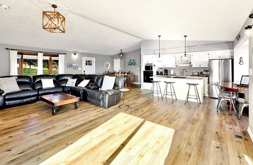 Spring City House | Stunning LakeViews | Private Boat Ramp, Sleeps 12!