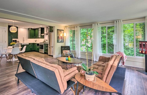 Chimney Rock Cottage | Stunning Mtn Views! Group Getaway in Chimney Rock