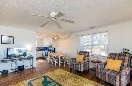 Edisto Island House | Stunning Sunsets;Private Dock; Expansive Marsh & Creek Views; Minutes to Beach Access; WiFi