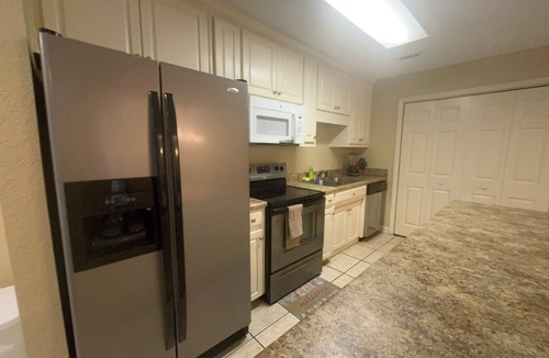 Valdosta House | Stylish 4-bedroom, 3 Bath Townhome in Valdosta