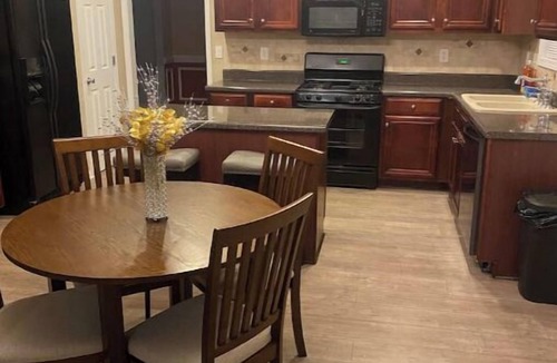 Snellville House | Stylish 4BD/2.5BTH home in METRO ATLANTA