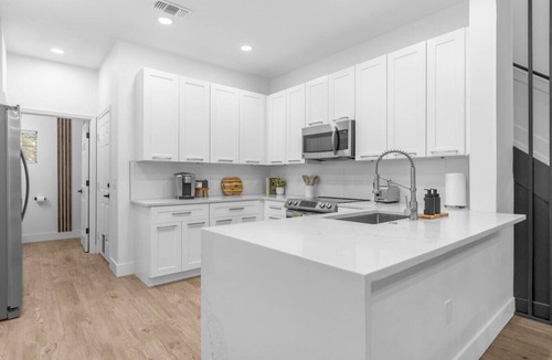 Casselberry Villa | Stylish and Spacious Winter Park Retreat Close to Dining, Shopping and Rollins College