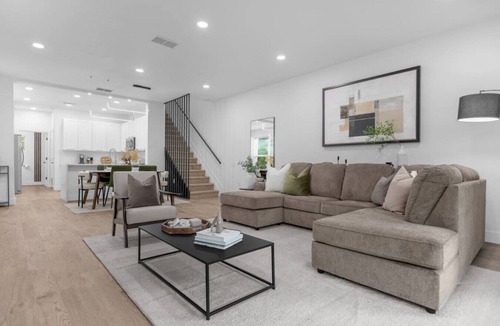 Casselberry Villa | Stylish and Spacious Winter Park Retreat Close to Dining, Shopping and Rollins College