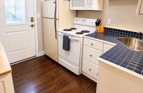 Cumming Apartment | Stylish Modern Apt Near Northside Hospital