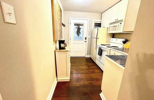 Cumming Apartment | Stylish Modern Apt Near Northside Hospital