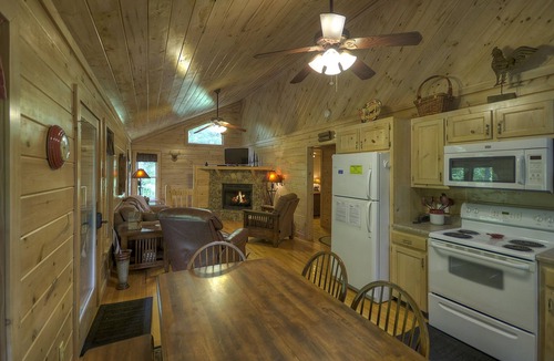 Blue Ridge Cabin | Sugar Creek Retreat | Hot Tub | Creek Front | Pool Table |