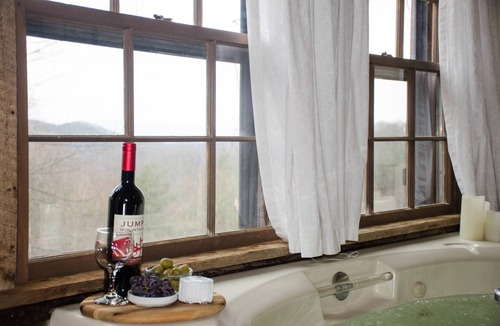 Vesuvius Bed & Breakfast | Sugar Tree Inn