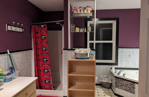 Dewy Rose House | Suite with private entrance, bathroom and deck. Short commute to Athens, Hartwel