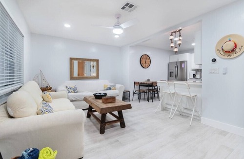 Harbor Village House | Summer By The Sea (5 Minutes to the beach!)