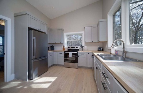 Transylvania County House | Summit Retreat Guesthouse 4x4 Required