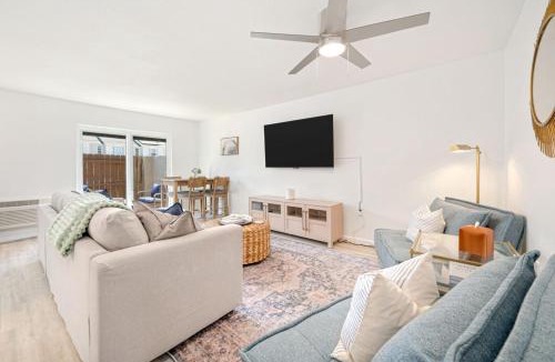 Wright Apartment | Sunny Haven: 1BR Townhome in Fort Walton