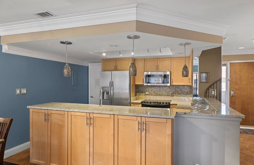 Shelter Cove Condo | Sunny Marina & Water Views, Near Beach!