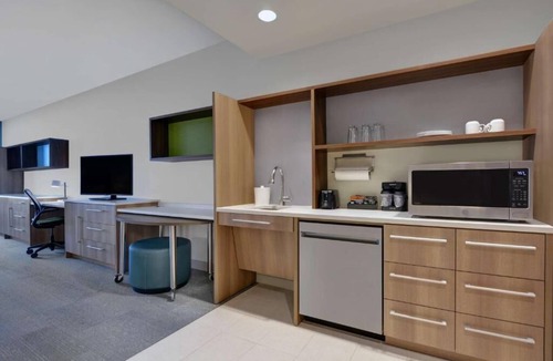 Upper Grand Lagoon Hotel | Sunny Retreat! 2 Relaxing Units w/FREE Breakfast, Kitchen, Pets Allowed