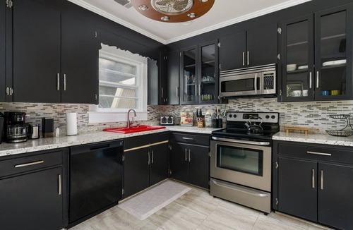 Anderson House | Sunny Side Cottage: Cozy Stay by Anderson U!