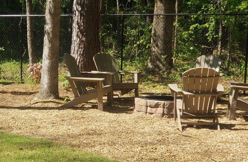 Notasulga Cabin | Sunrise Cozy Tiny House. 15 minutes from Auburn University, Bucee's & Walmart