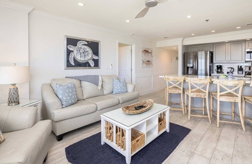 Tavernier Apartment | Sunrise Oasis - Top Floor 2 BR 2 BA Condo 2411