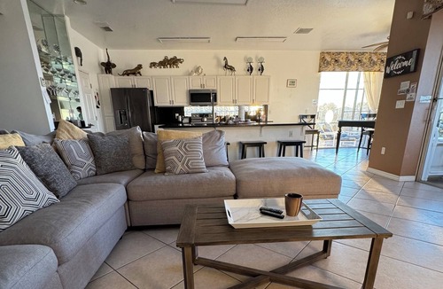 Sunset Lakes House | Sunset Lake Oasis | 5 bedrooms, 5 bathrooms, pool and spa near Disney
