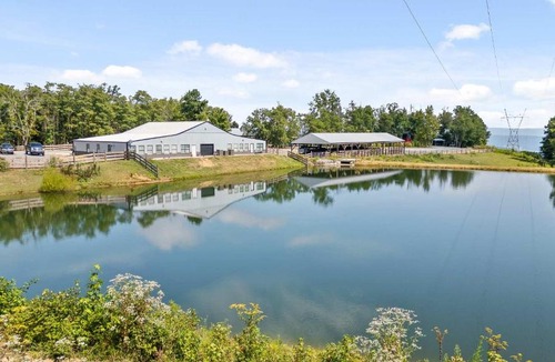 Bryant House | Sunset Ridge cabin 21 miles from Chatt TN Indoor pool & hot tub