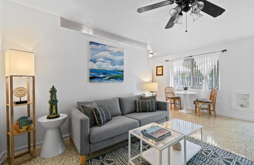 Palm Beach Shores Hotel | Sunshine shores boutique apartments
