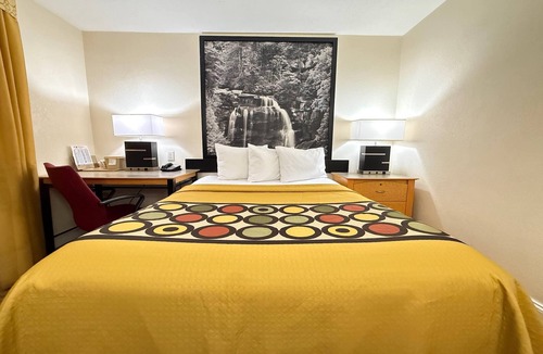 Anderson Hotel | Super 8 by Wyndham Anderson/Clemson Area