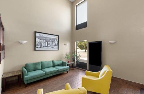 Shepherdsville Hotel | Super 8 by Wyndham Shepherdsville - Louisville South I65