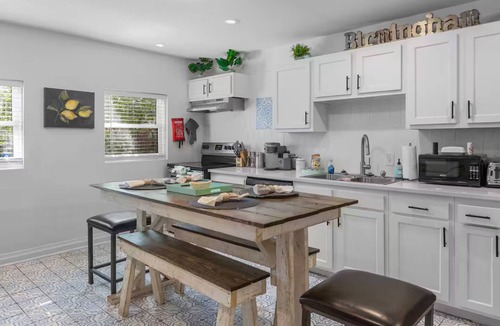 Five Points South House | Super close to DT - Hospitals - UAB - King bed - 3 Bdr