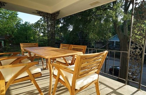 East Side House | Super Walkable 2 Bed, 1 Bath In Historic Grant Park