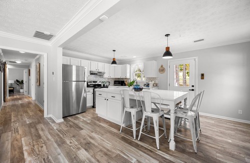 Suwanee House | Suwanee urban haven