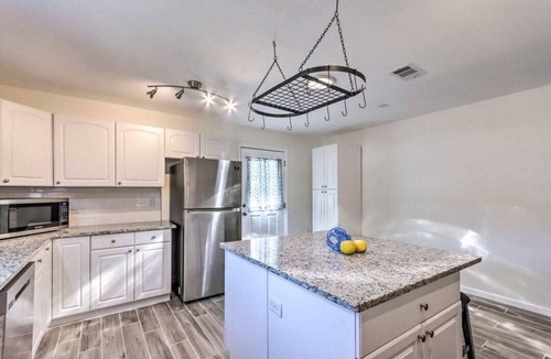 Fort Walton Beach House | Sweet Beach Serenity for Families-8 mins from beach! With Pool!