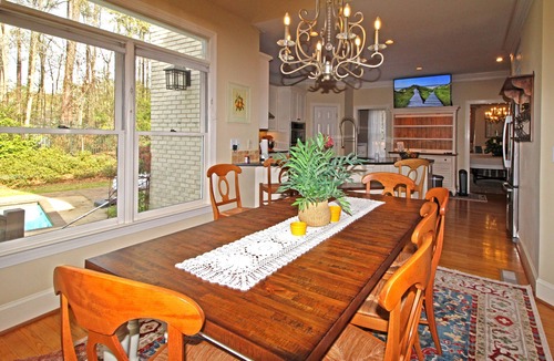 Monroe House | Sweet Elegant Lake Front 3 Acre Southern Hacienda