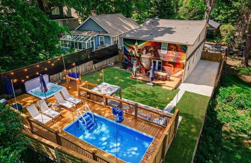 Sylvan Hills House | Sylvans Escape - Pool, Hot Tub, Games, Sleeps 12, 10mins from World Cup Stadium