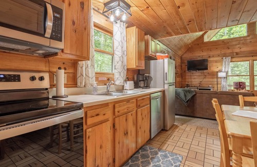 Shell Knob Cabin | Table Rock Lake Cabin - Magnolia #11 Lake-Pool-Hot Tub