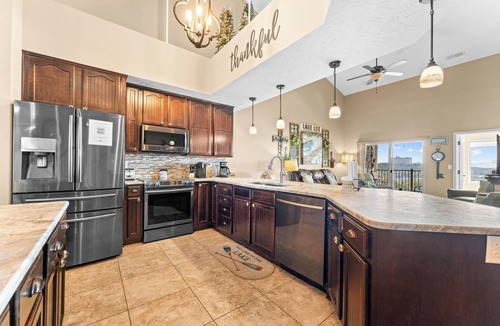 Table Rock Condo | Table Rock View Penthouse with Sun Room, Luxury Decor, Free Tickets & Prime Location