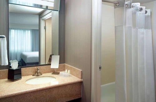 Home Park Hotel | Take Some Time of in Piedmont Park! Swimming Pool, Pets Allowed, Parking!