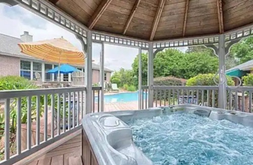 Tallahassee House | Tallahassee Pool Oasis w/ Hot Tub, minutes to FSU/FAMU
