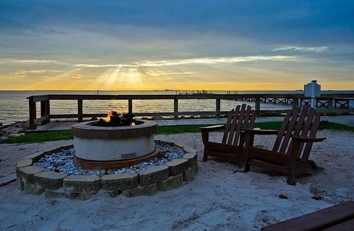 Ruskin Hotel | Tampa Bay Beach Getaway and Resort