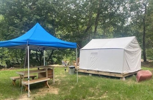Hamilton RV Rental | Tentrr Signature Site - Tentrr Signature Redstone Bed, Barn and Camp 2