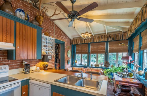Natchez Cottage | Terrace Carriage House | 1/1, Historic Downtown