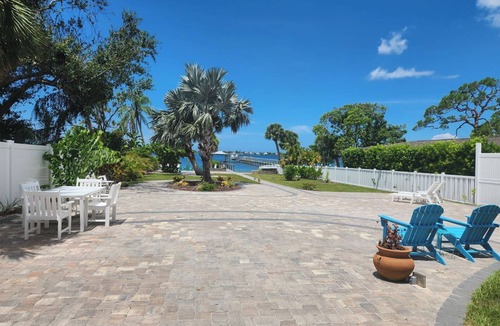Englewood Villa | The Amberjack, at Paradise Cove