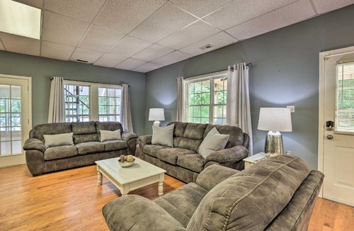 Stemley House | 'The B Haus' Lakefront Retreat w/Boat Ramp!