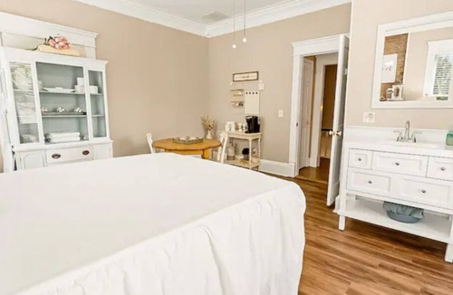 Winder House | The Birch Room, where sweet dreams begin!
