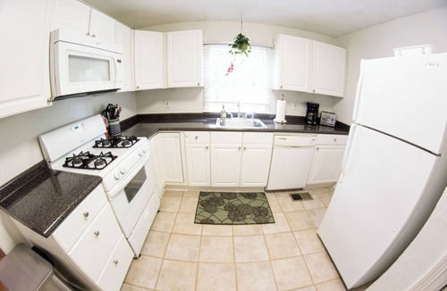 Fondren House | The Blue Jay House in North Fondren