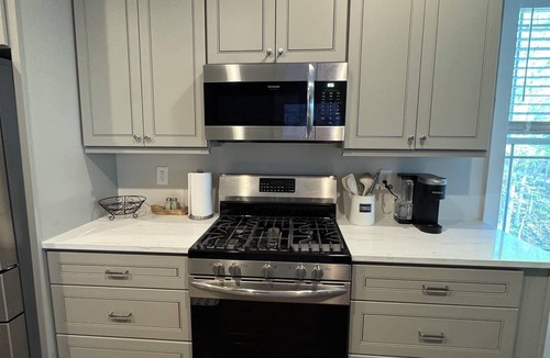 Seneca House | The Canoe House - Multi Family/Elder Friendly 6 BE/4 BA - Clemson - Lake Toys