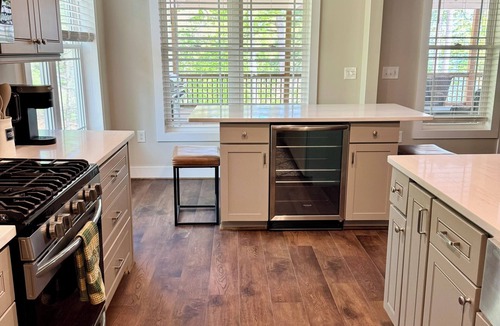 Seneca House | The Canoe House - Multi Family/Elder Friendly 6 BE/4 BA - Clemson - Lake Toys