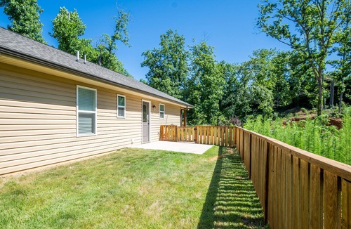 Keowee House | The Clemson Cottage | 3.6mi to Football Stadium