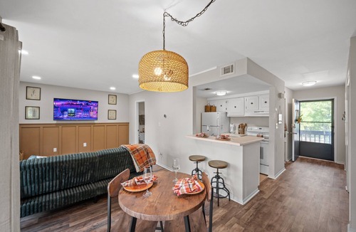Daphne Condo | The Club House, 1-bedroom condo with WiFi, on the 18th hole in welcoming Daphne