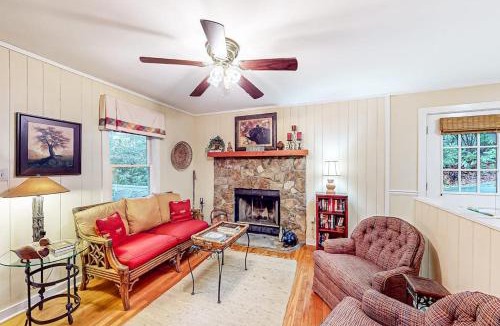 Mirror Lake House | The Cottage on Chowan
