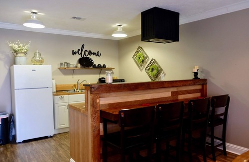 Brandon House | The Cottage on College Street